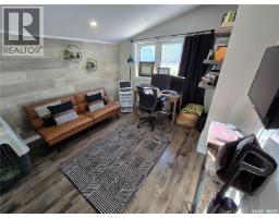 136 10th Street Ne, Weyburn, SK S4H1G9 Photo 28