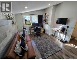 136 10th Street Ne, Weyburn, SK S4H1G9 Photo 31