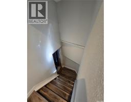 136 10th Street Ne, Weyburn, SK S4H1G9 Photo 33
