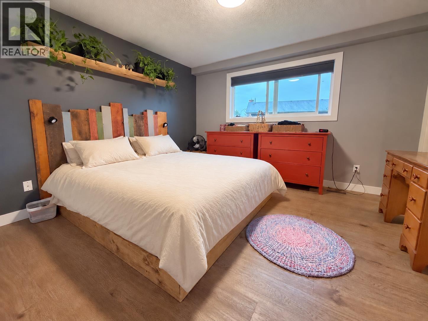 147-149 GULL CRESCENT