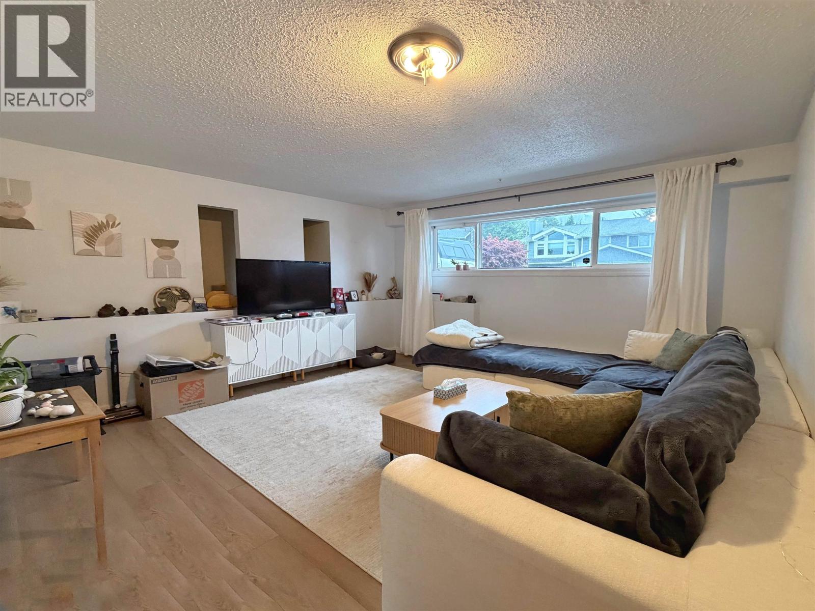 147-149 GULL CRESCENT
