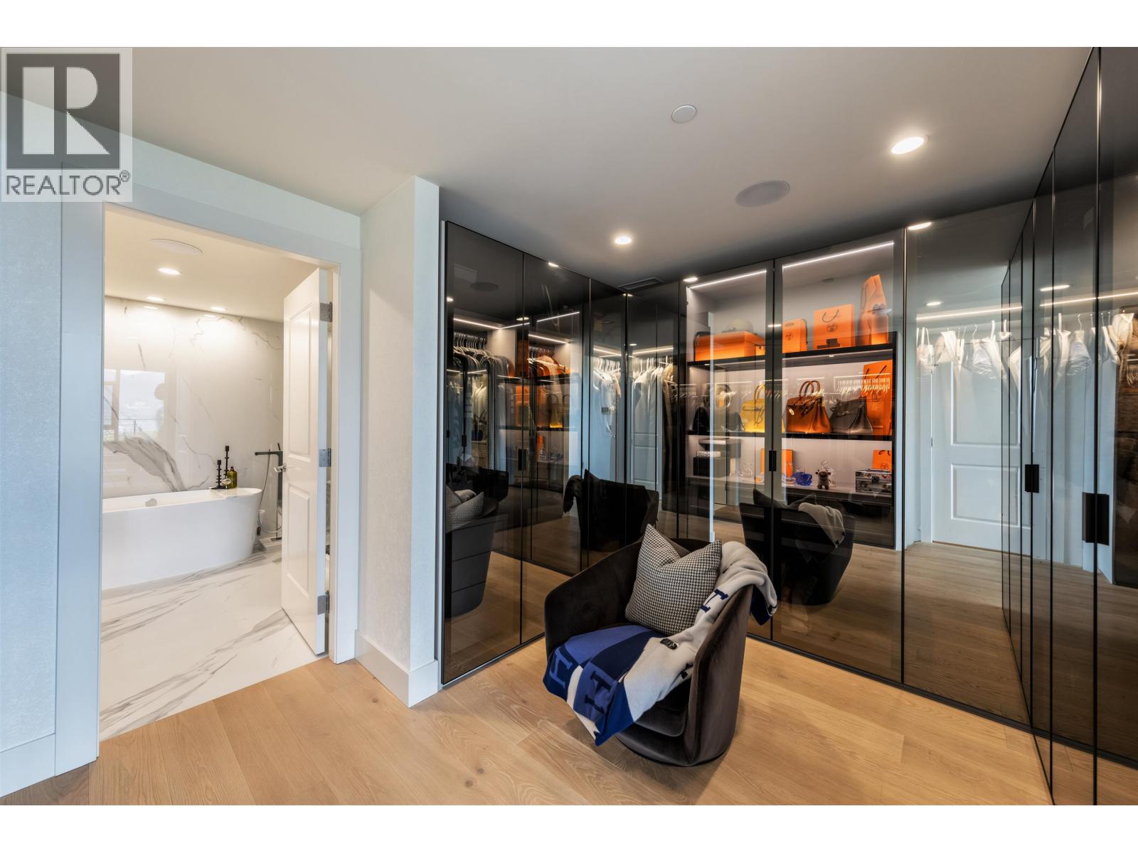 401 3639 W 16TH AVENUE, Vancouver - Image 1
