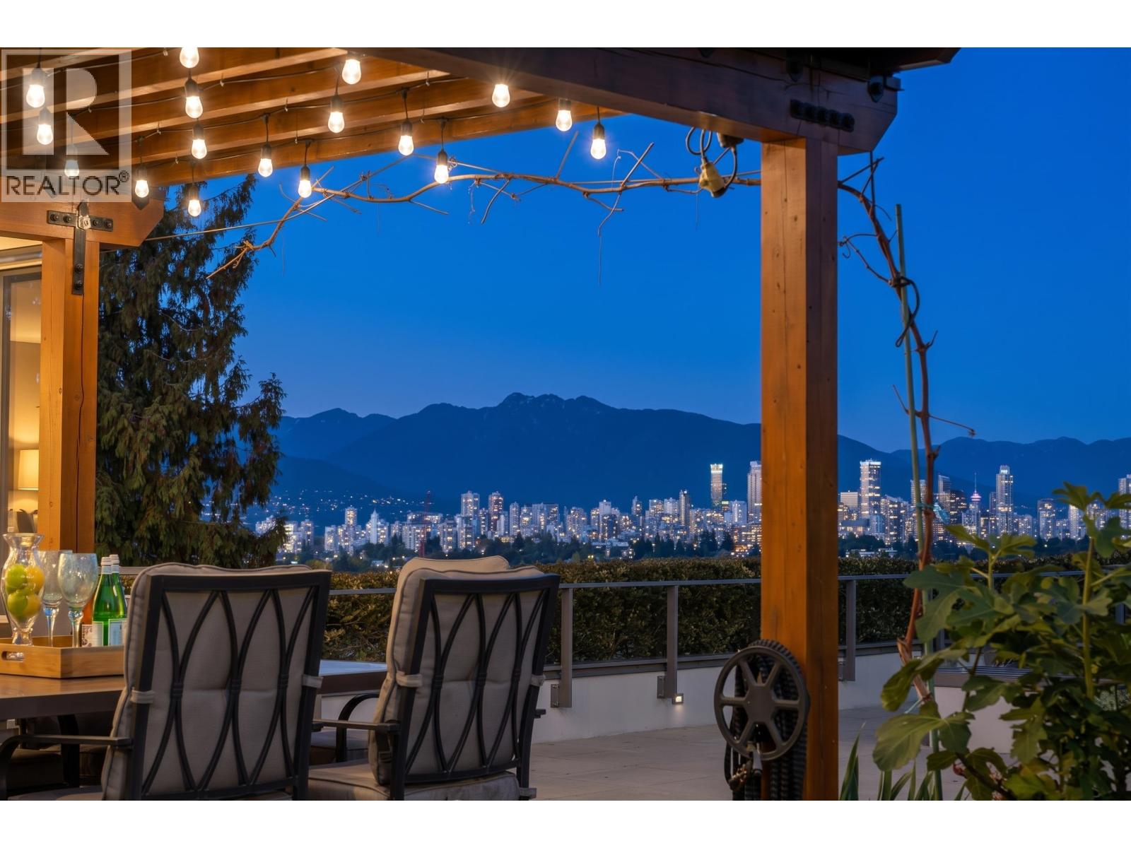 401 3639 W 16TH AVENUE, Vancouver - Image 1