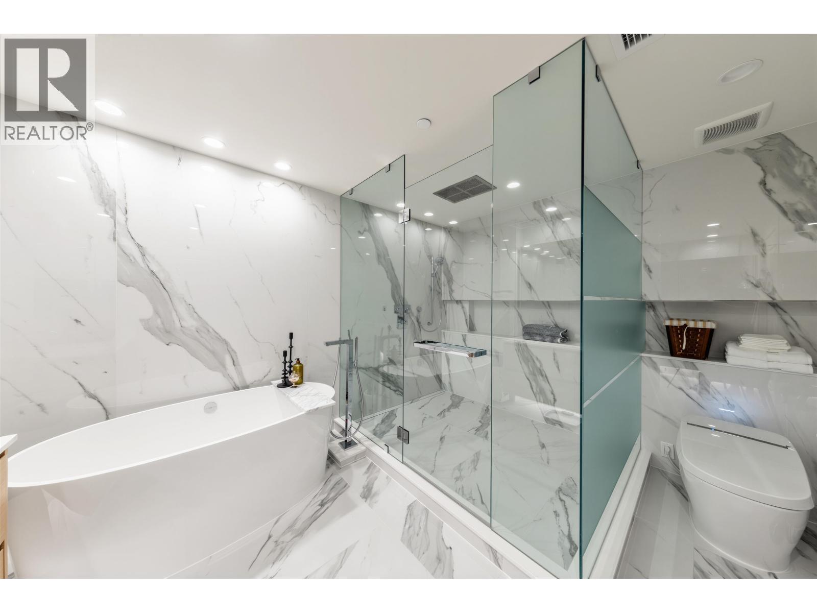 401 3639 W 16TH AVENUE, Vancouver - Image 1