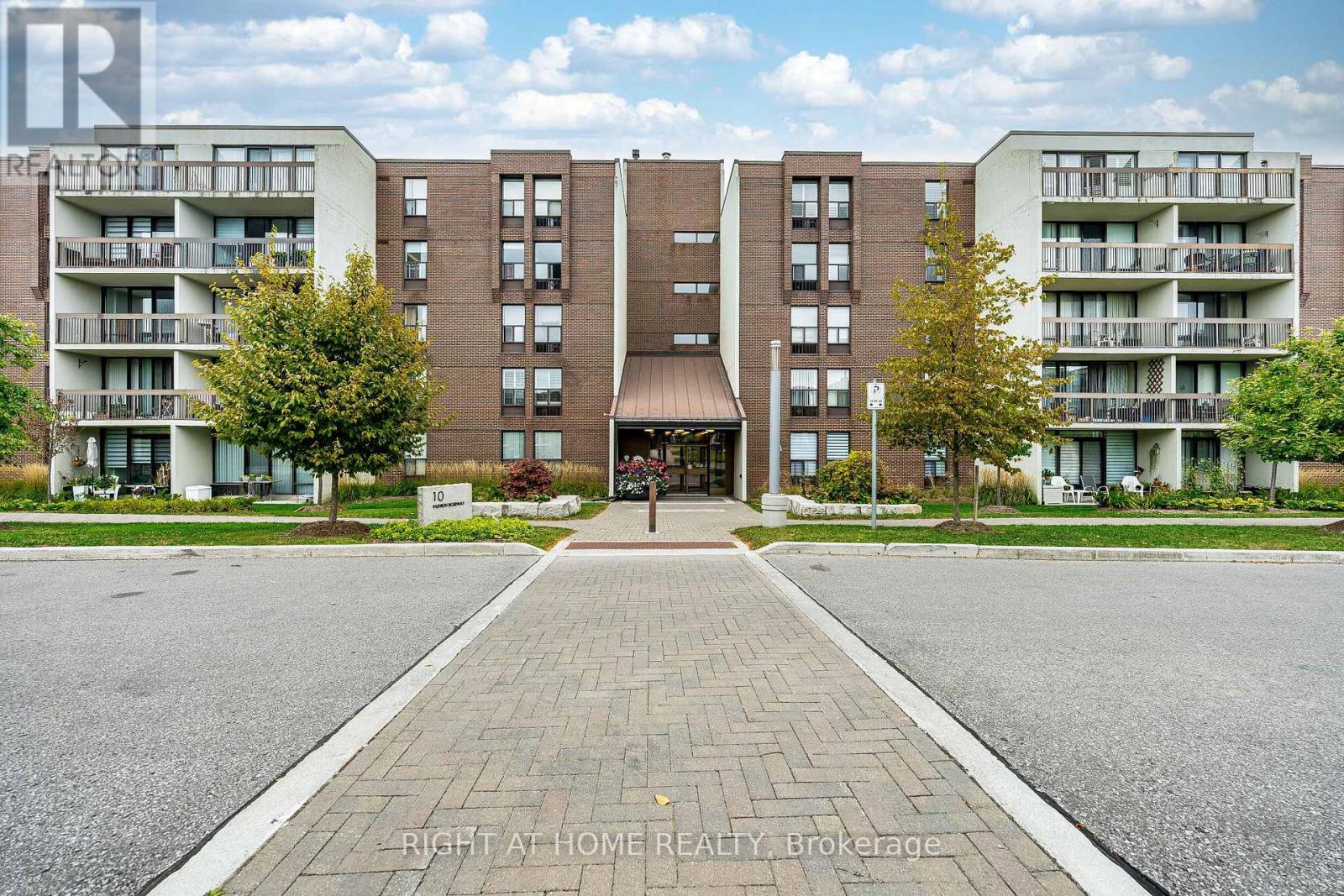 107 - 10 FASHION ROSEWAY, Toronto (Willowdale East) — photo 2