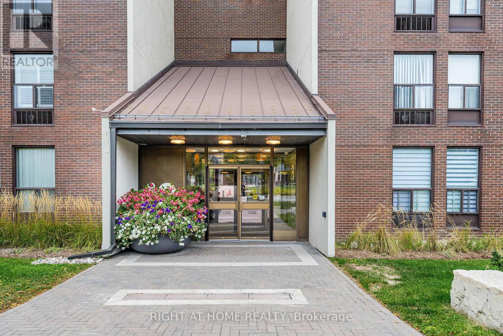 107 - 10 FASHION ROSEWAY, Toronto (Willowdale East) — photo 7