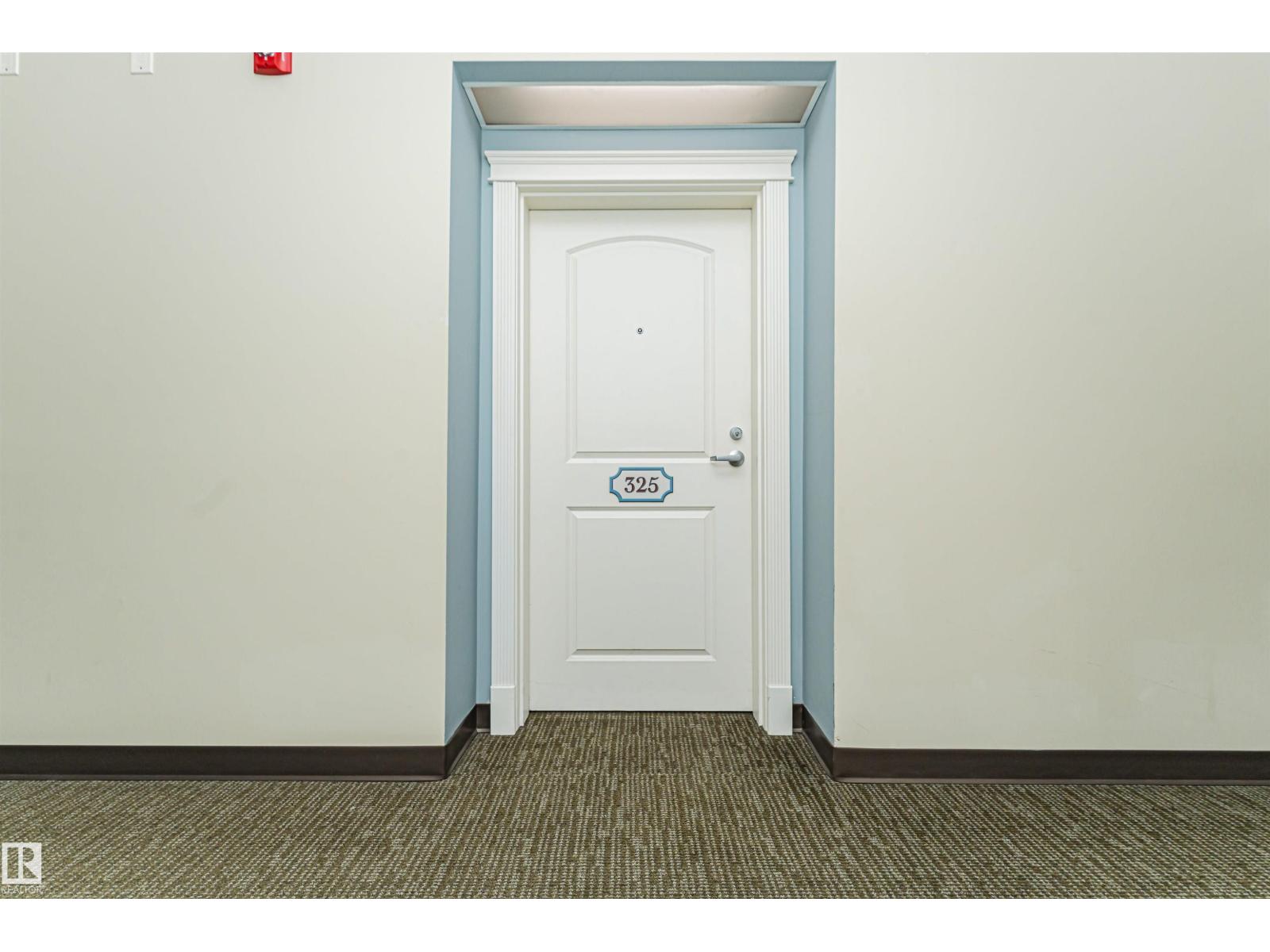 #325 9820 165 ST NW - 4