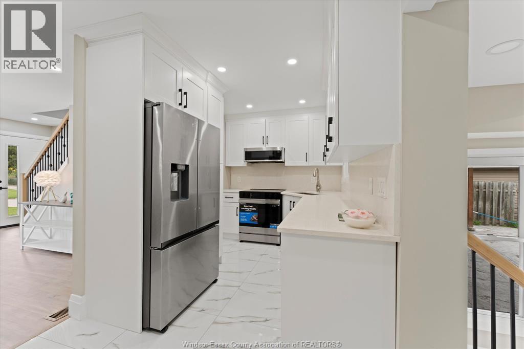2858 DANDURAND - 9
