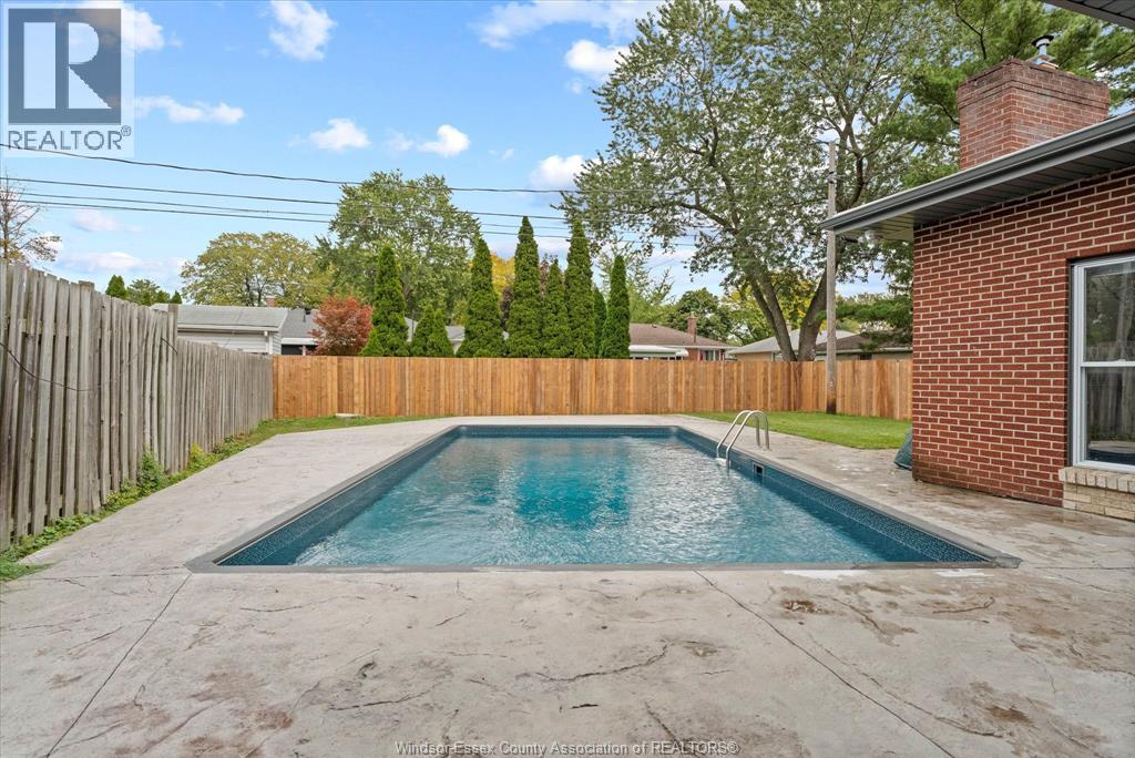 2858 DANDURAND - Image 35