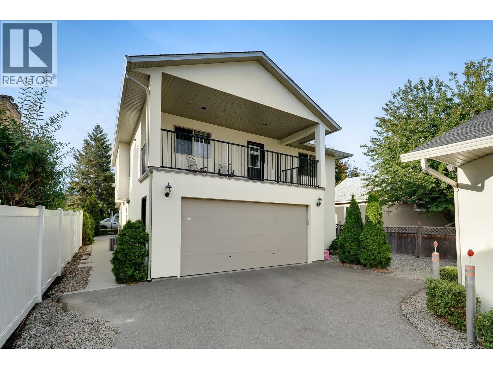 560 & 562 Christleton Avenue - 53