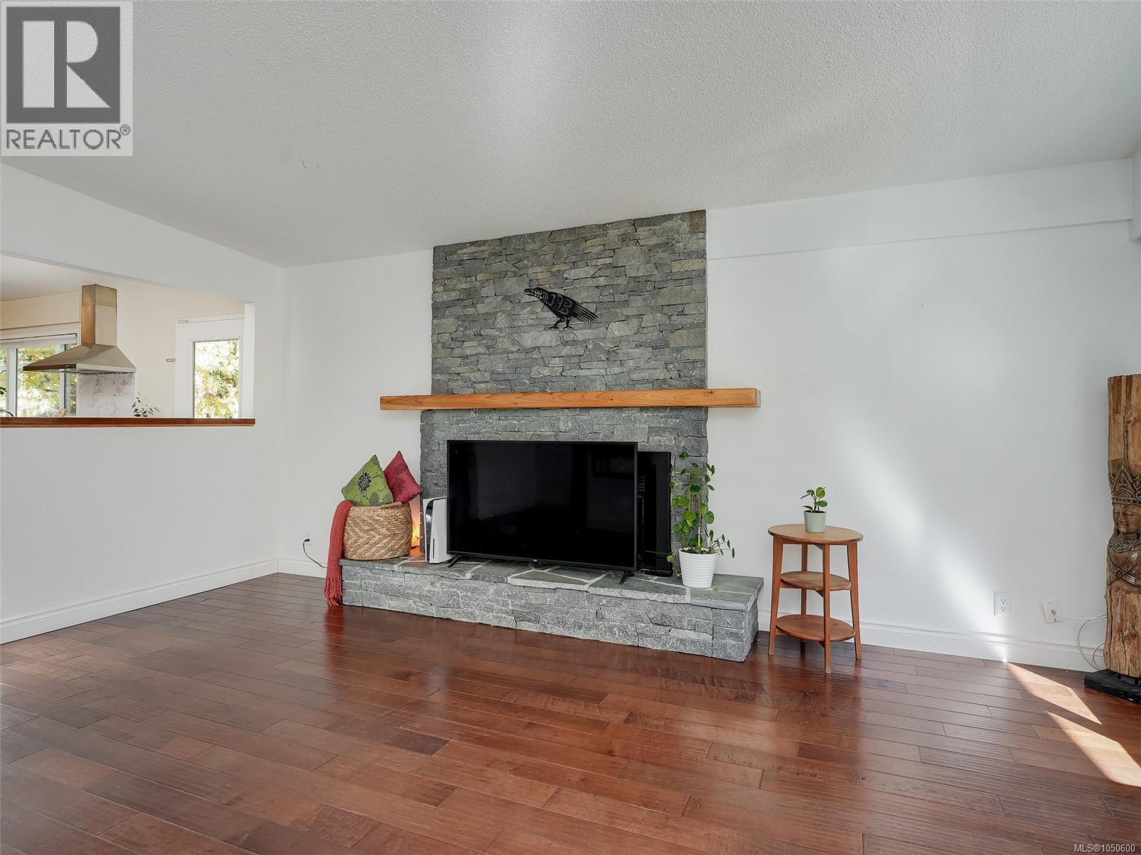  5190 Lochside Drive, Saanich