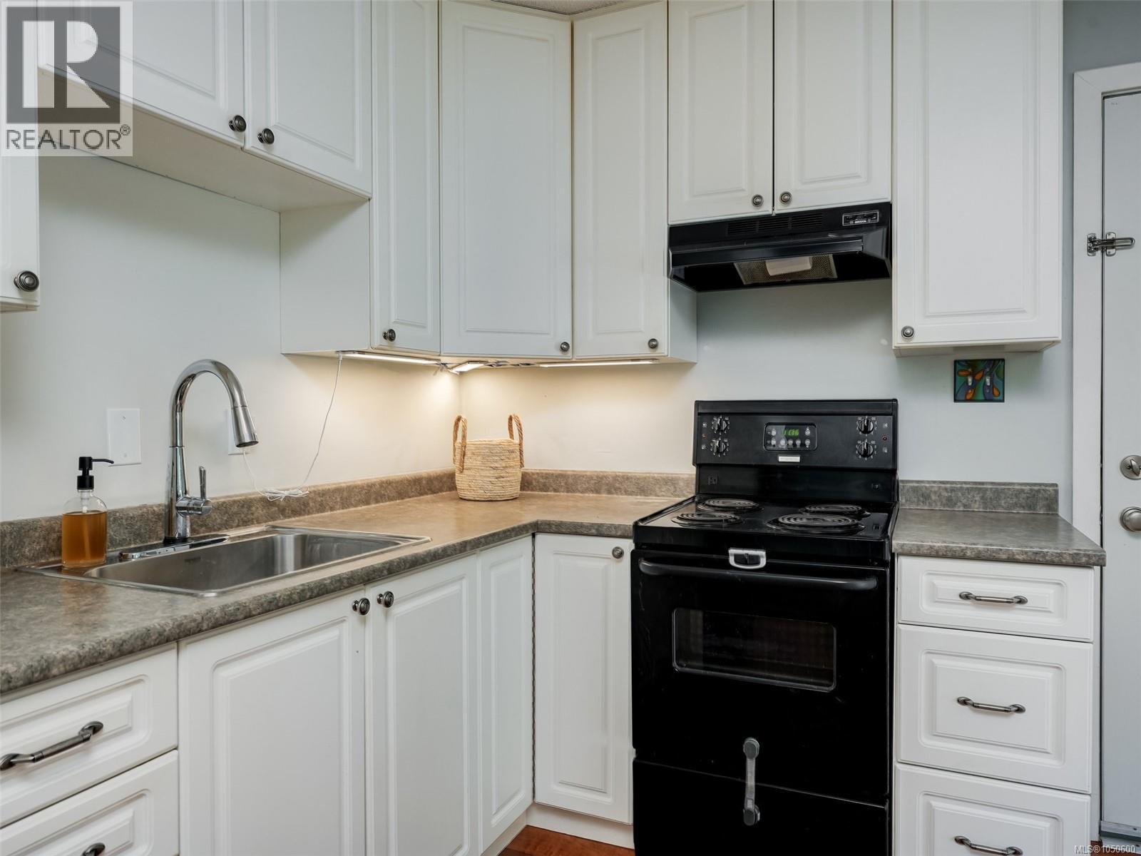 5190 Lochside Dr - 23