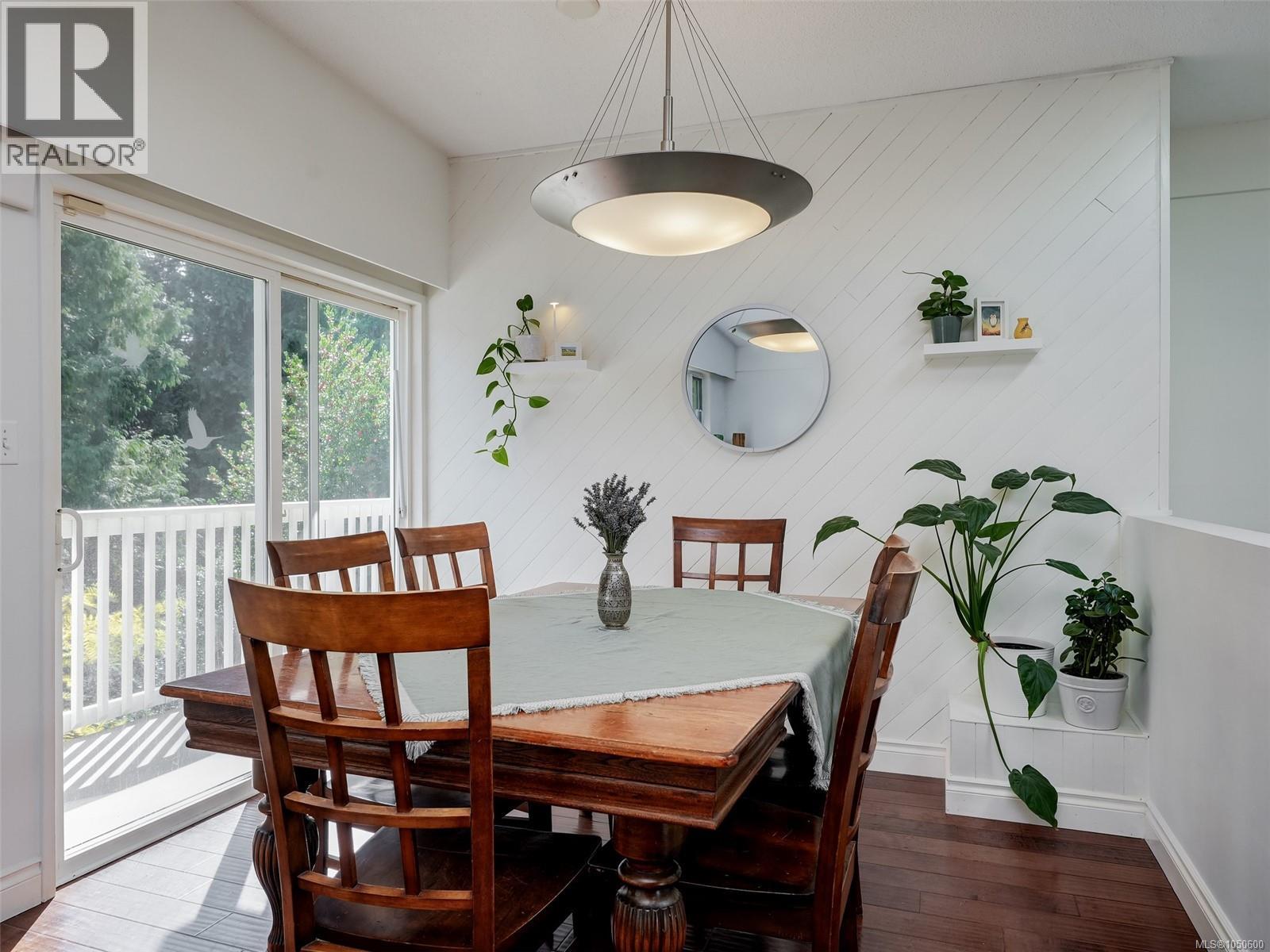  5190 Lochside Drive, Saanich