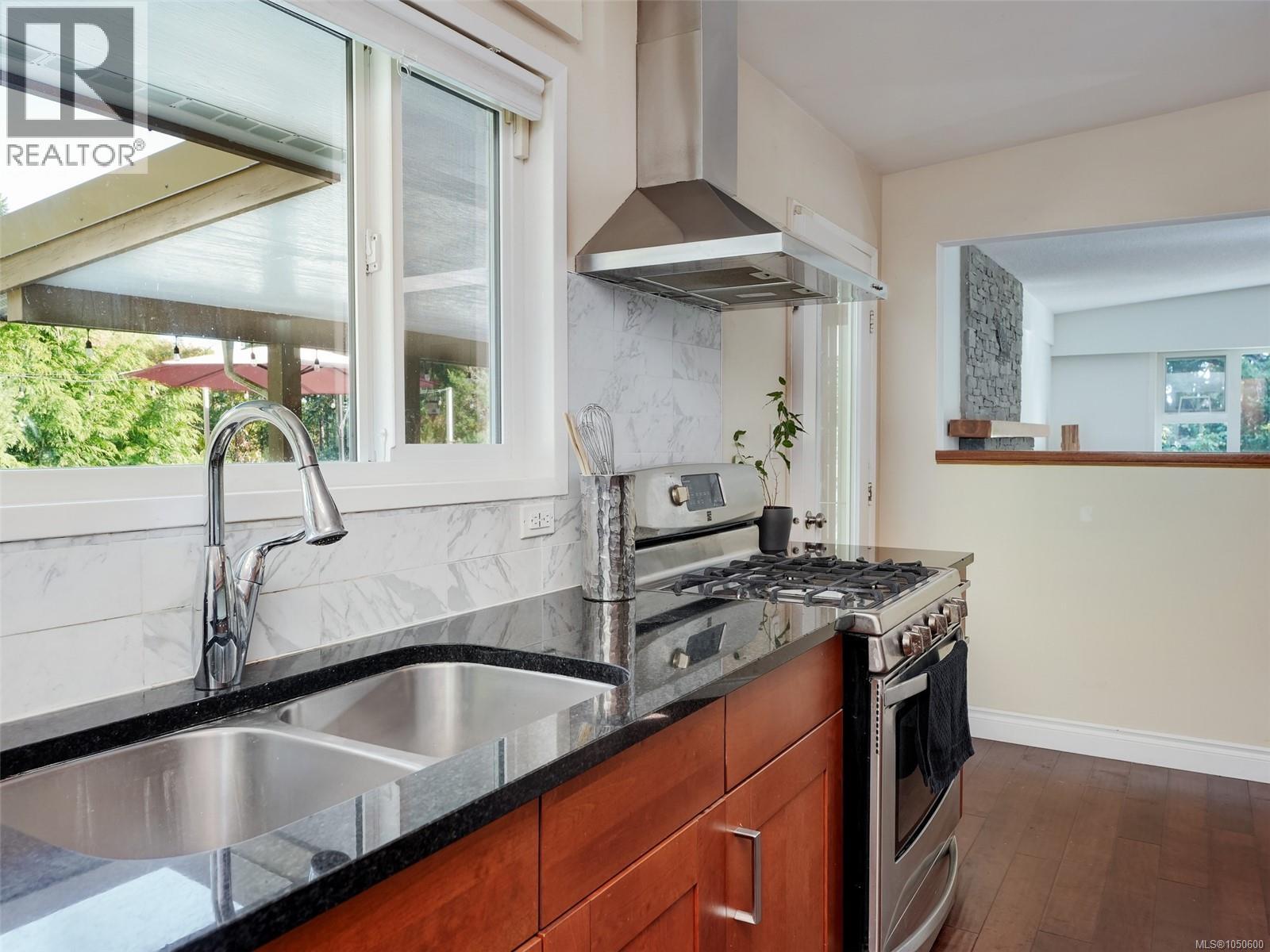  5190 Lochside Drive, Saanich