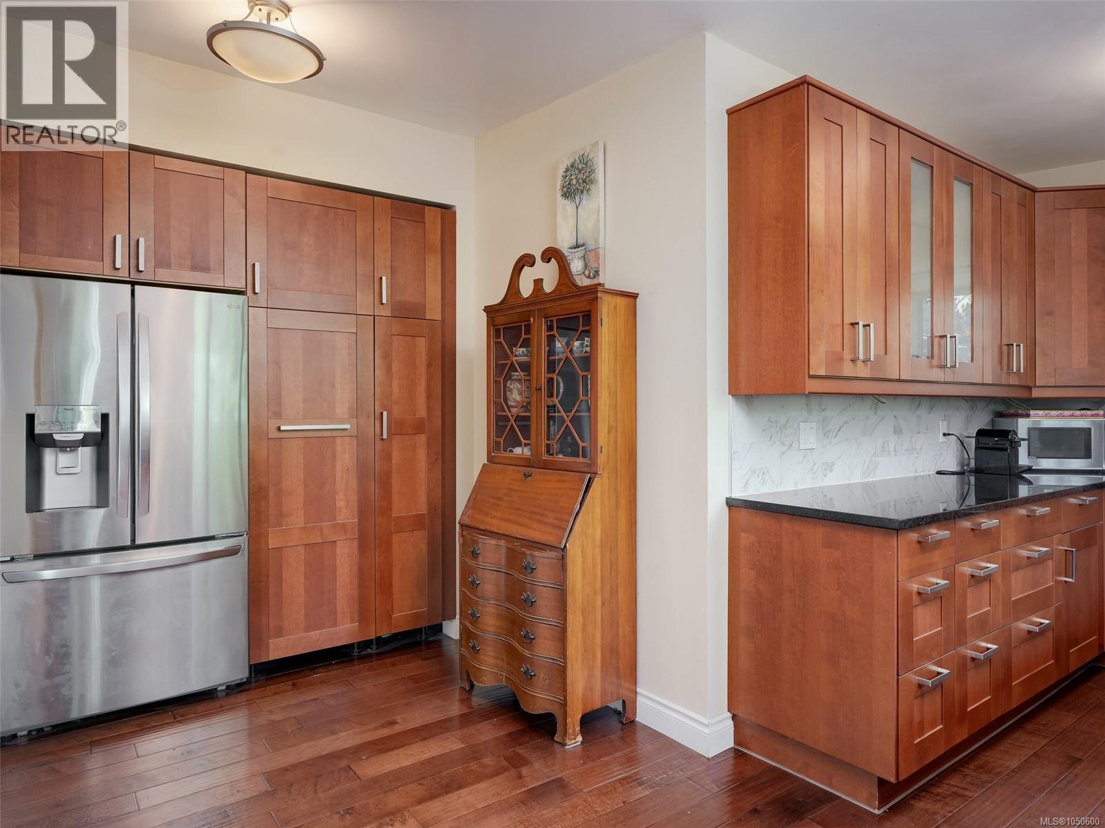  5190 Lochside Drive, Saanich