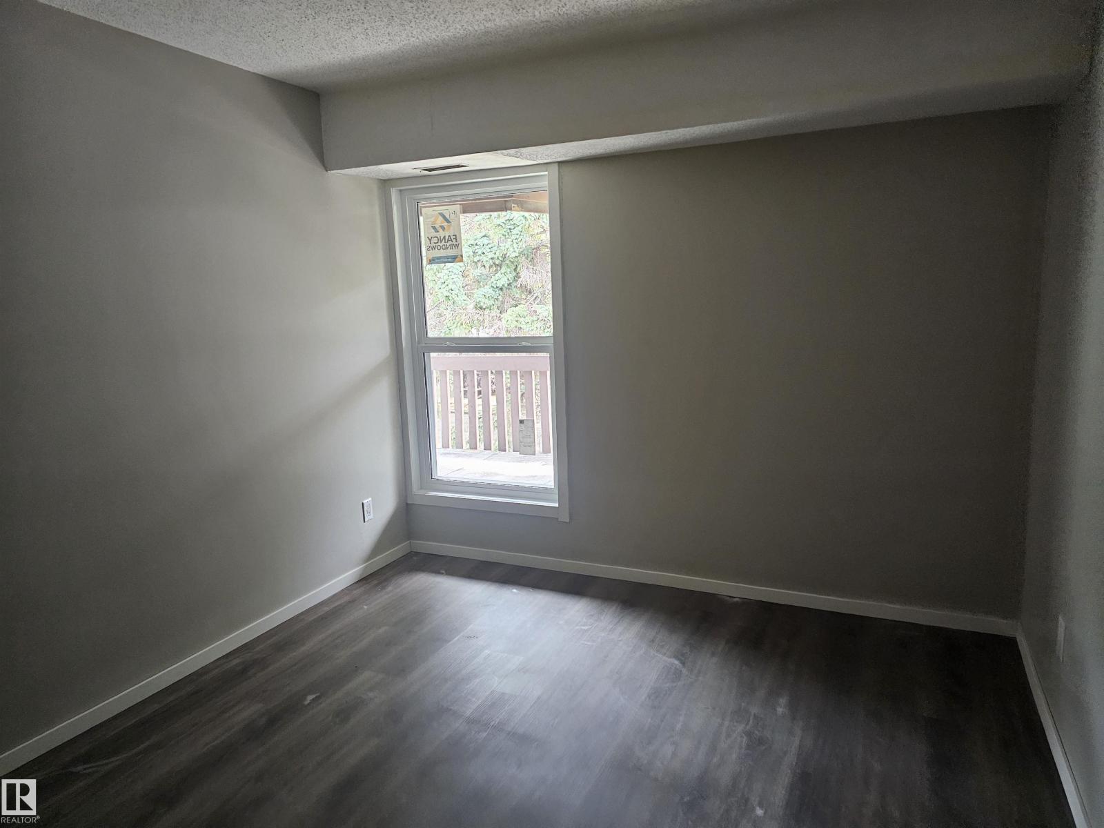 11822 39 ST NW - Image 12