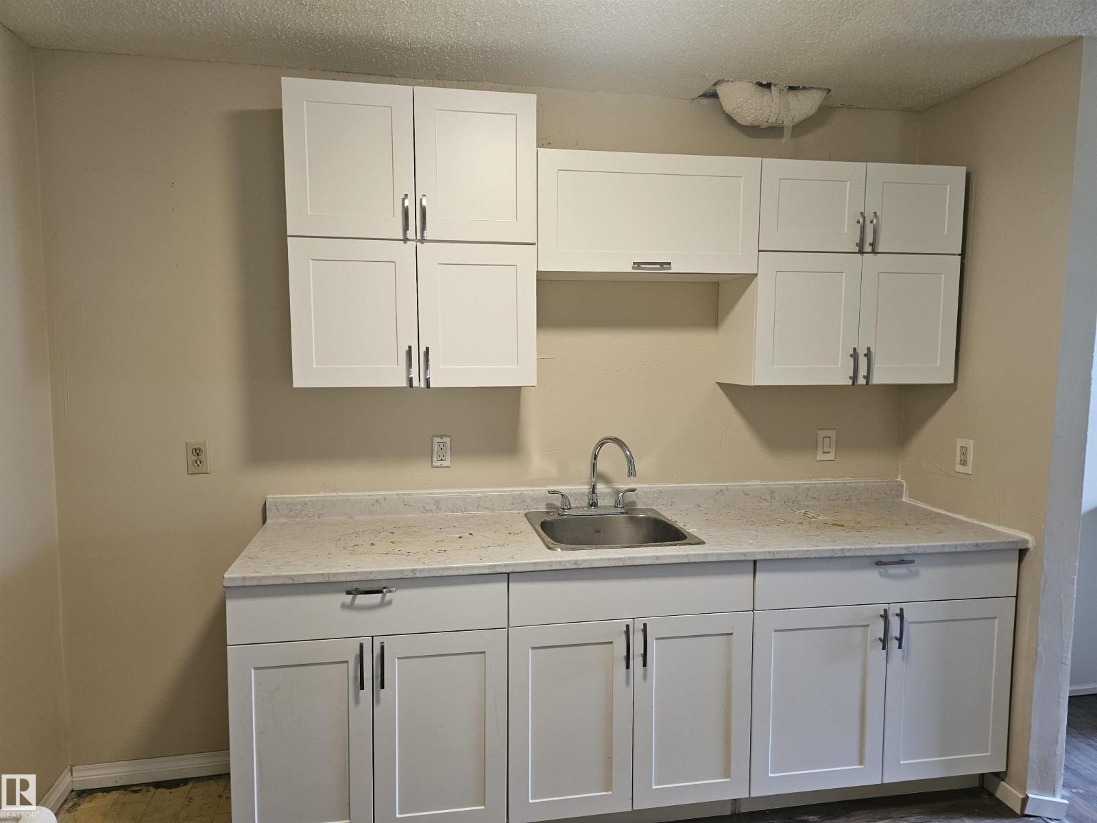 11822 39 ST NW - 16