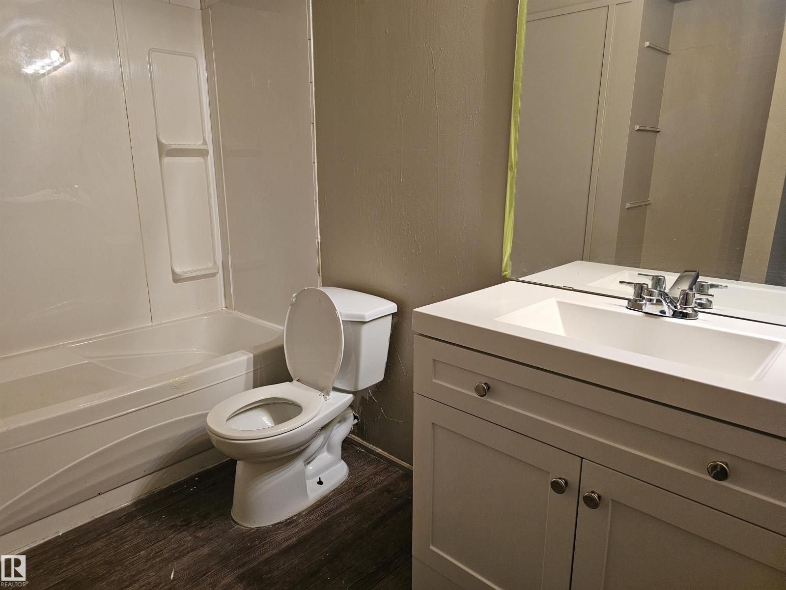 11822 39 ST NW - 17