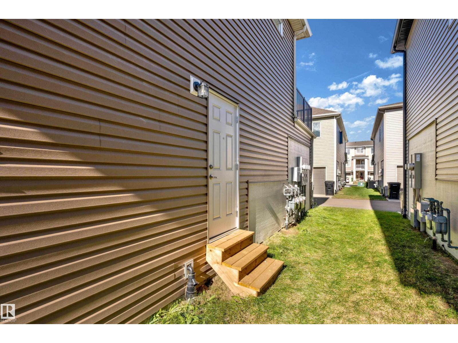 194 Sunwapta Way NW - 32