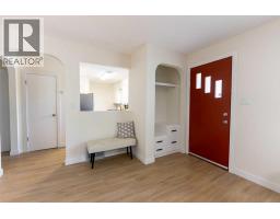 4pc Bathroom - 5418 37 Street, Red Deer, AB T4N0W1 Photo 11