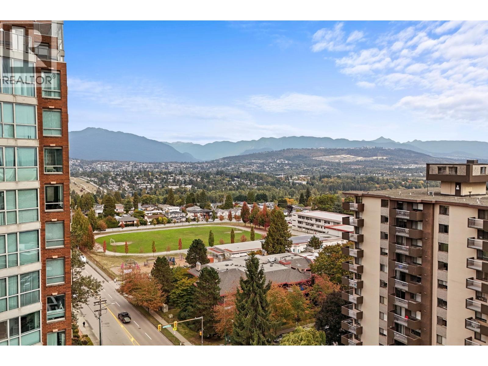 Photo of 205 4885 KINGSWAY 20