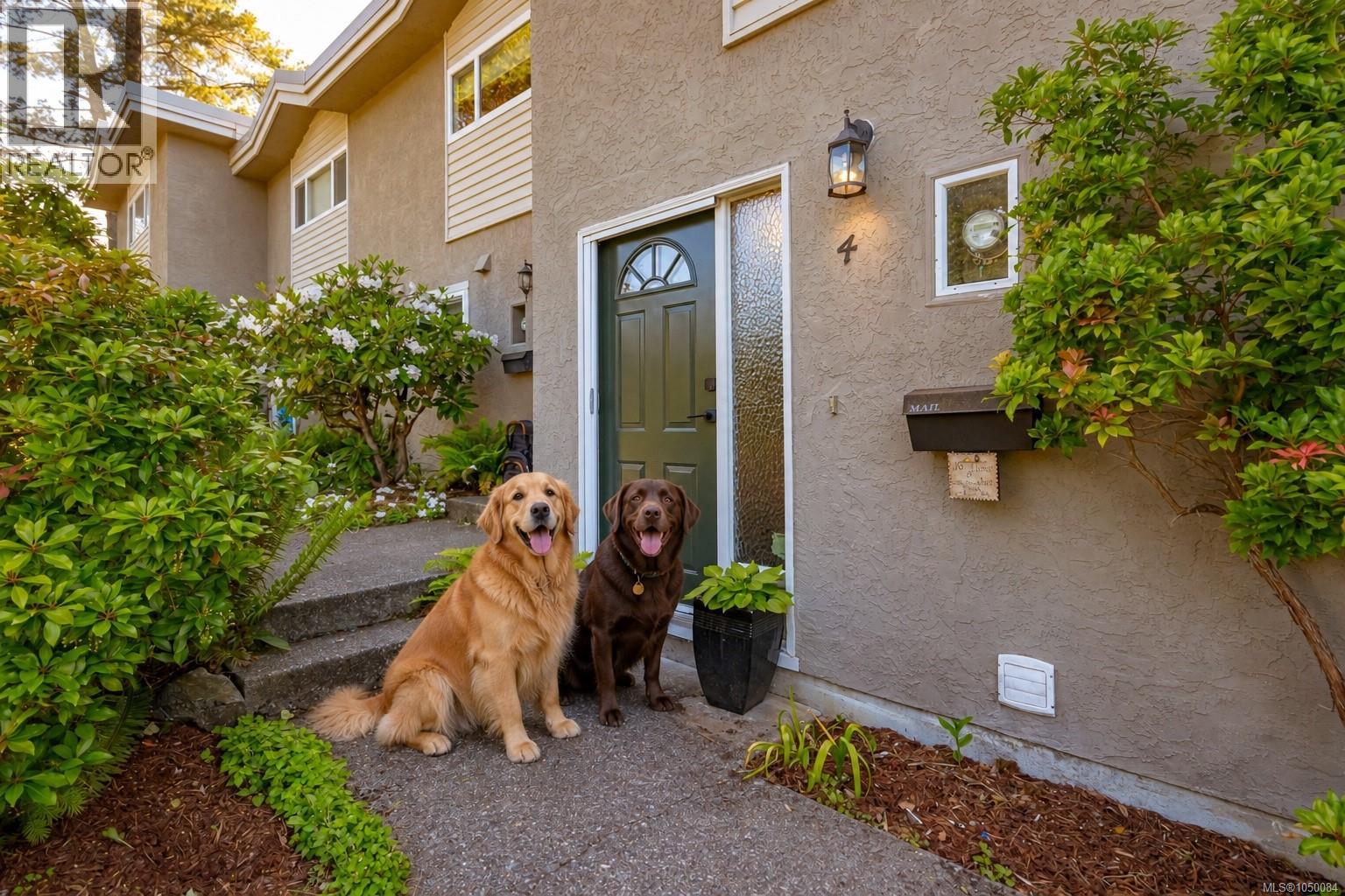 Property for sale at 4 869 Swan St