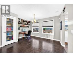 4pc Bathroom - 567 Evanston Drive Nw, Calgary, AB T3P0H4 Photo 6