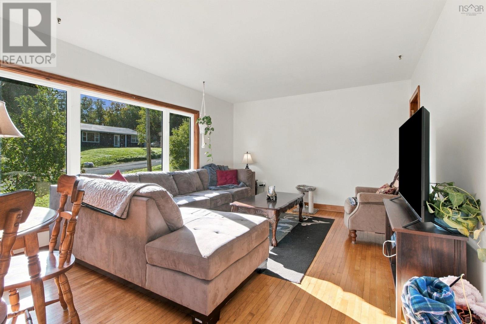 122 Campbell Avenue - Image 8