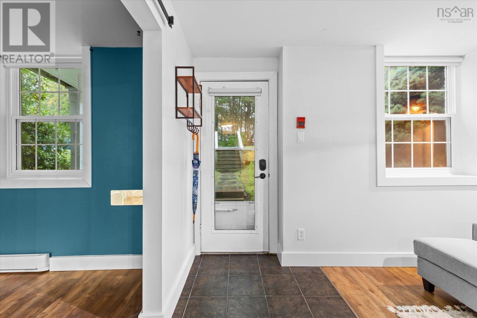 #104 215 King Street - 16