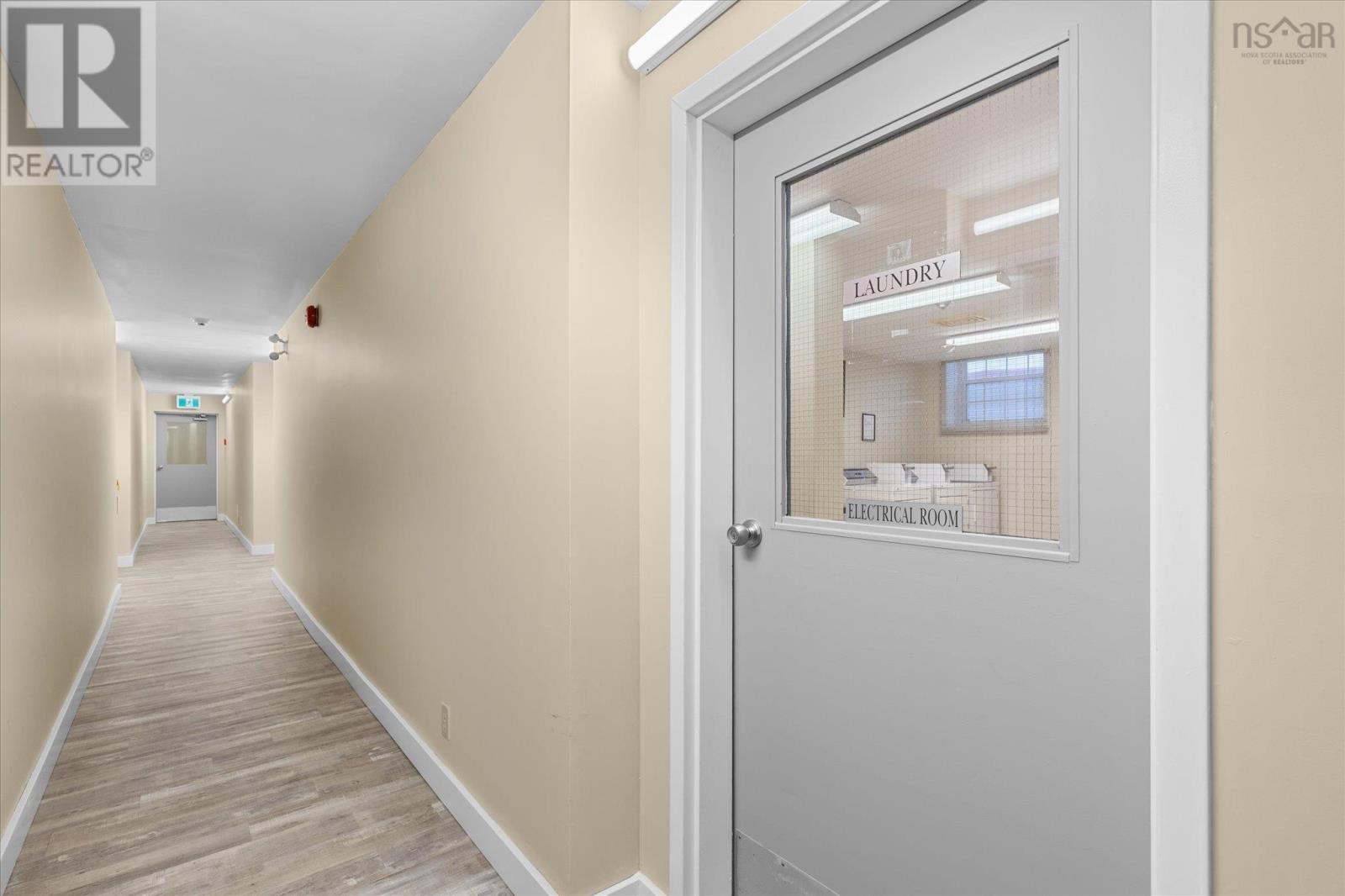 #104 215 King Street - Image 26