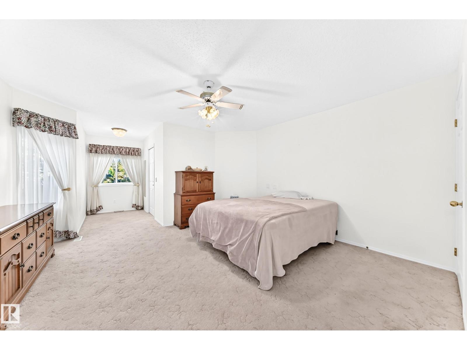 111 LAKESIDE PL - 20