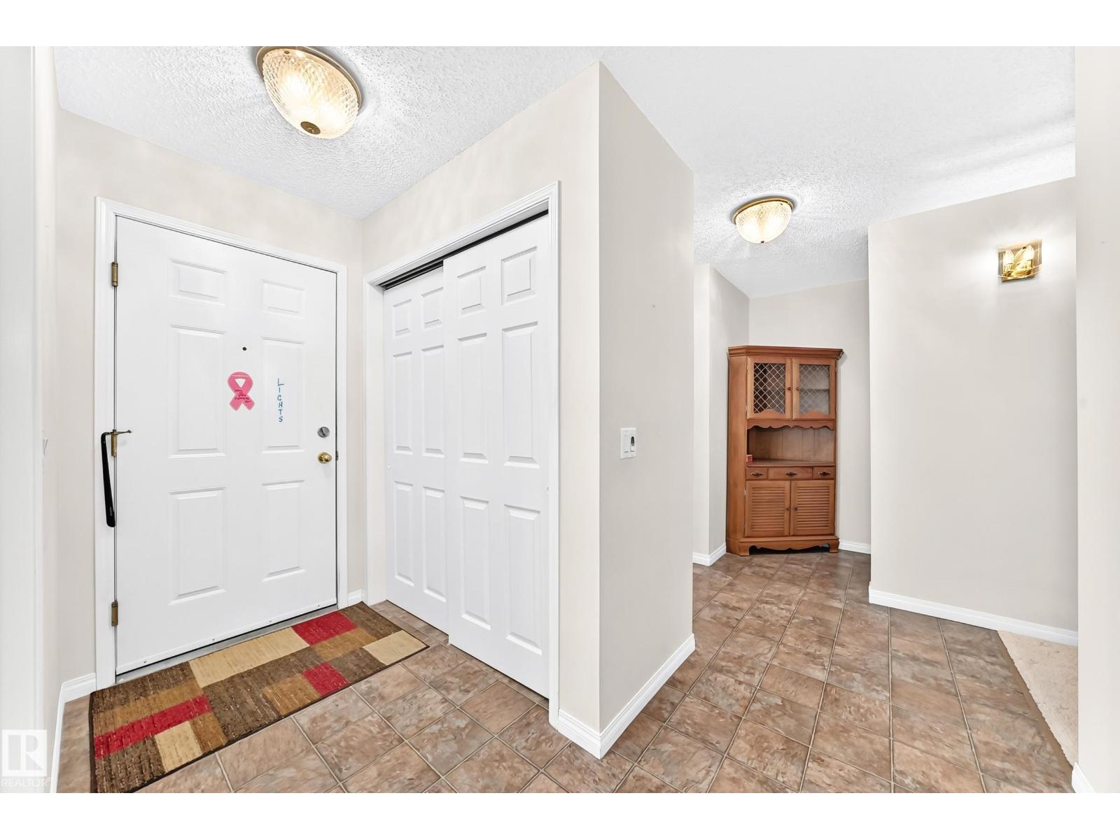 111 LAKESIDE PL - 31