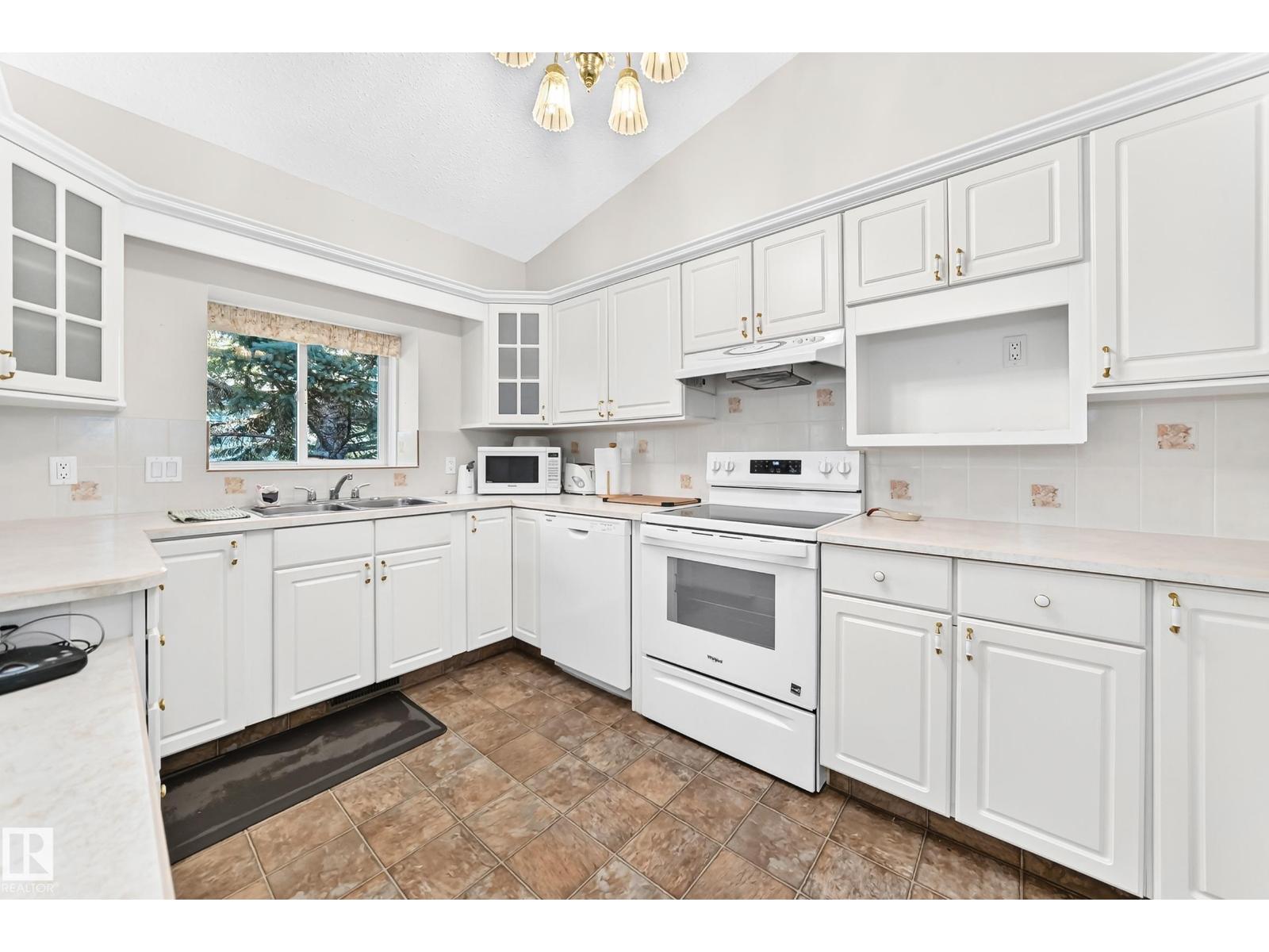 111 LAKESIDE PL - 6