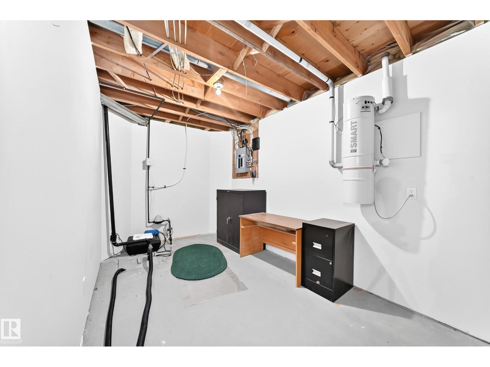 111 LAKESIDE PL - 45