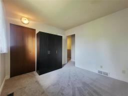 27 Olford Crescent, Winnipeg, MB R2P2H2 Photo 20