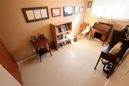Laundry room - 203 Harold Avenue, Winnipeg, MB R2C2C7 Photo 9