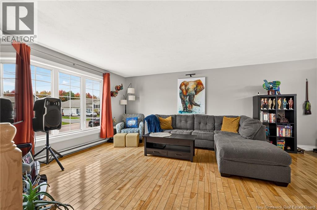 72 Devarenne Street - 5