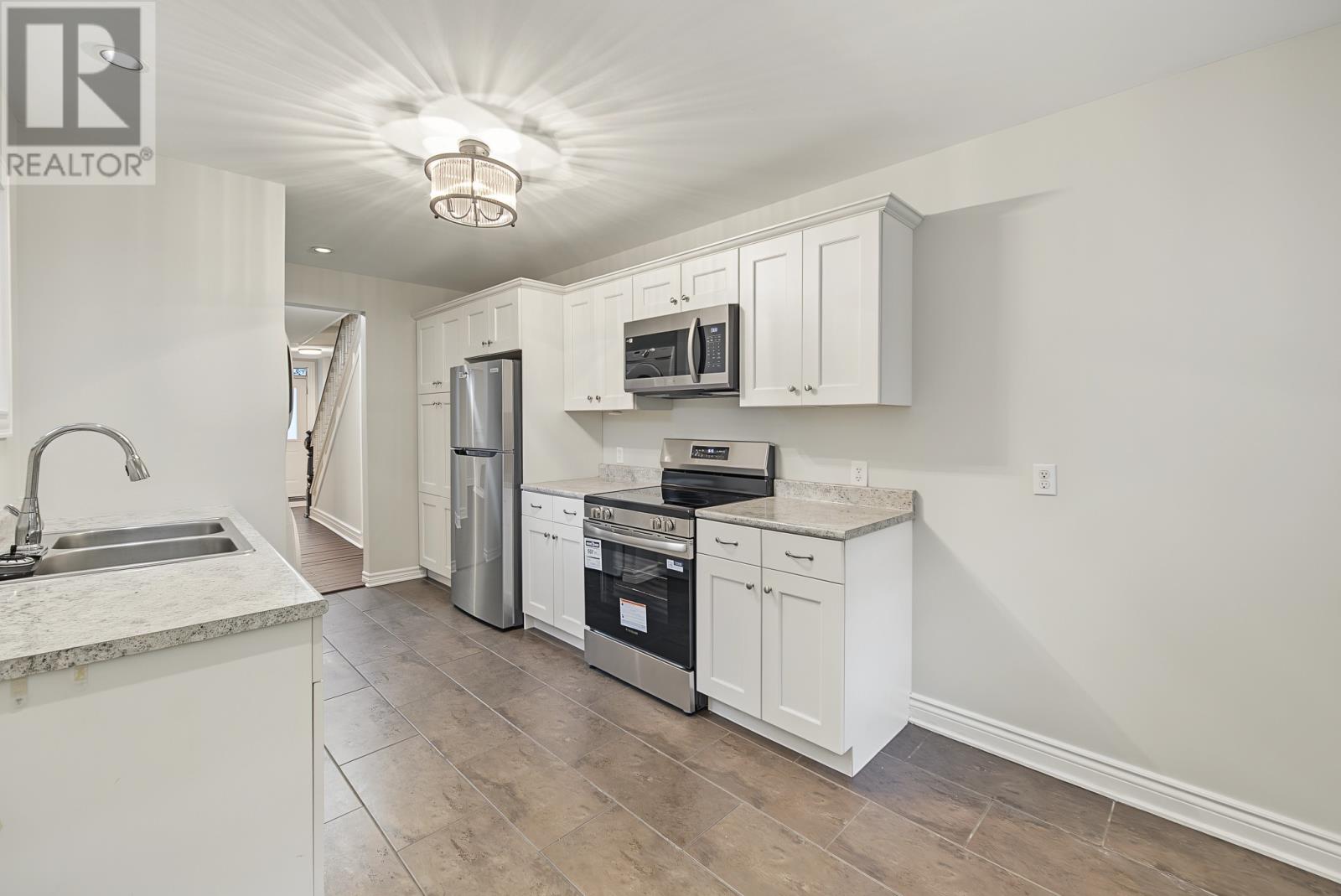66 Colonial Street - 19