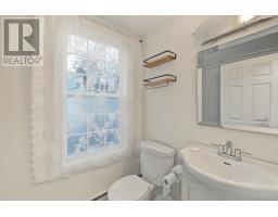 66 Colonial Street thumbnail 32