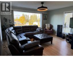 Foyer - 358 W 5th Street, Vanderhoof, BC V0J3A0 Photo 10