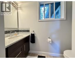 358 W 5th Street, Vanderhoof, BC V0J3A0 Photo 30