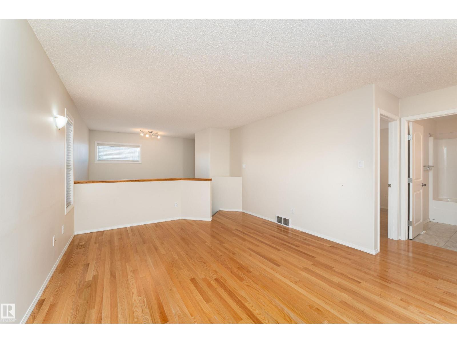 812 BARNES LINK SW - 11