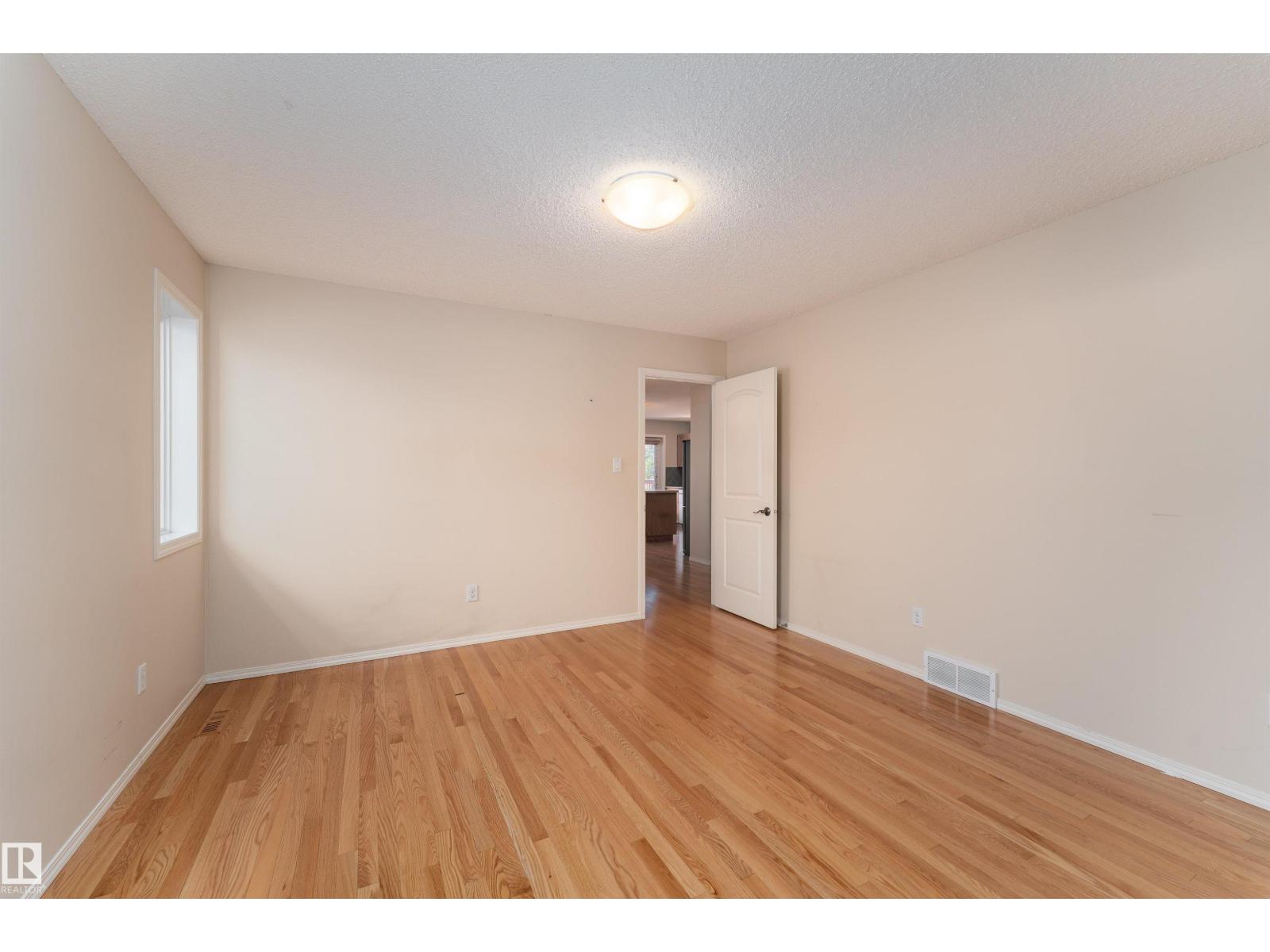 812 BARNES LINK SW - 18