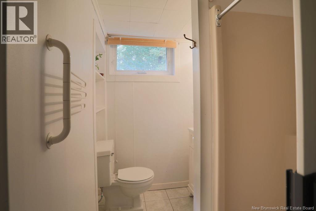 38 Forest Road - Image 31