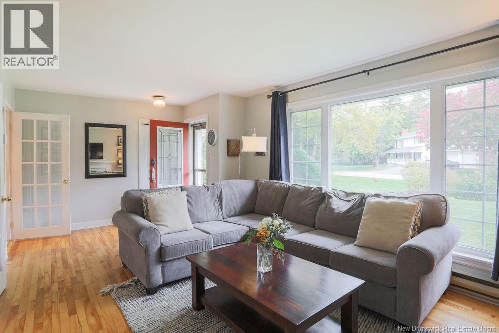 38 Forest Road - Image 6