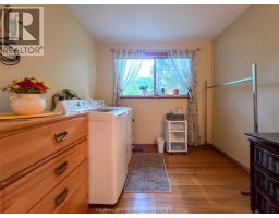 Enclosed porch - 454 King Street West, Chatham, ON N7M1G5 Photo 22