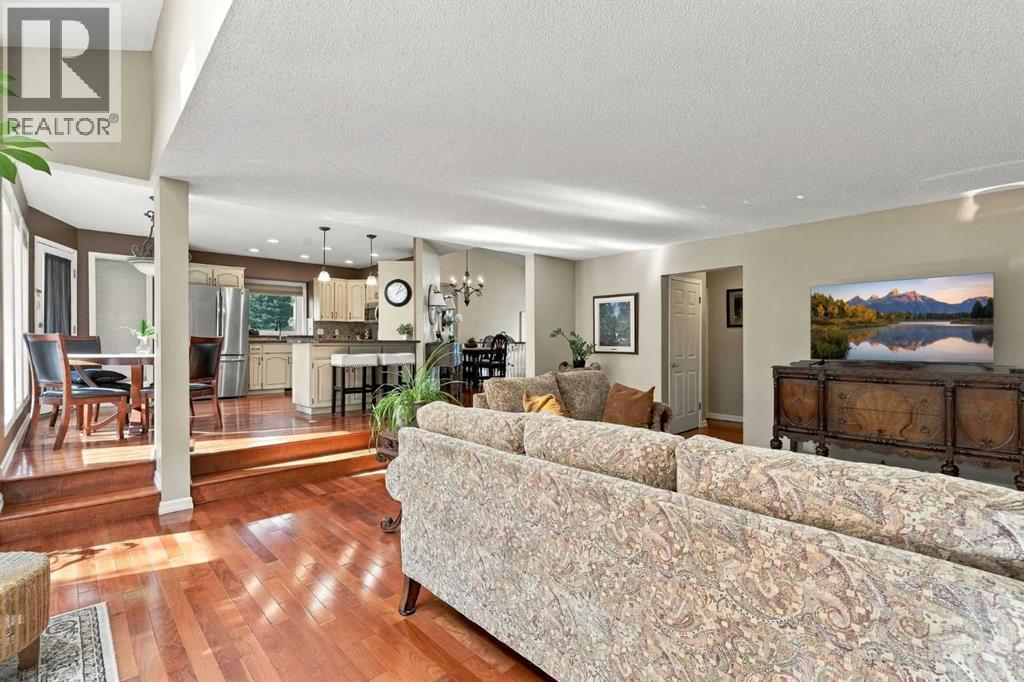 21 Mt Robson Close SE, Calgary, Alberta, T2Z2B8 — thumbnail 6