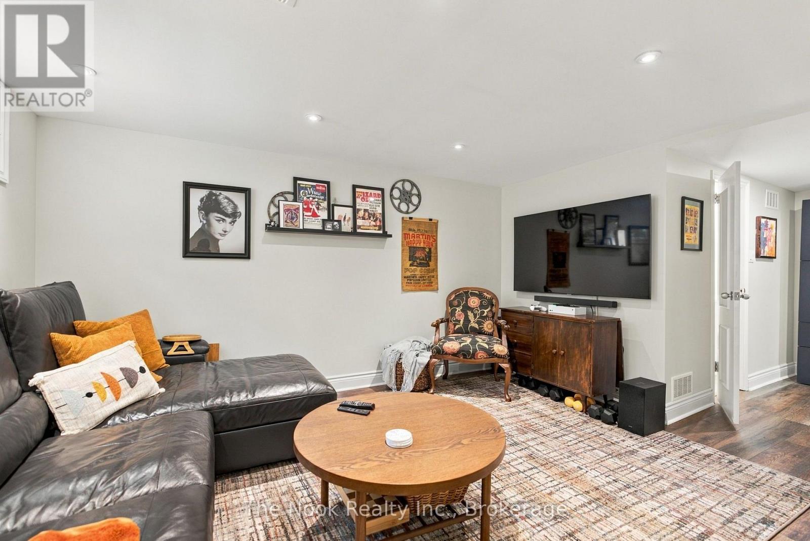 120 ADMIRAL ROAD - 34