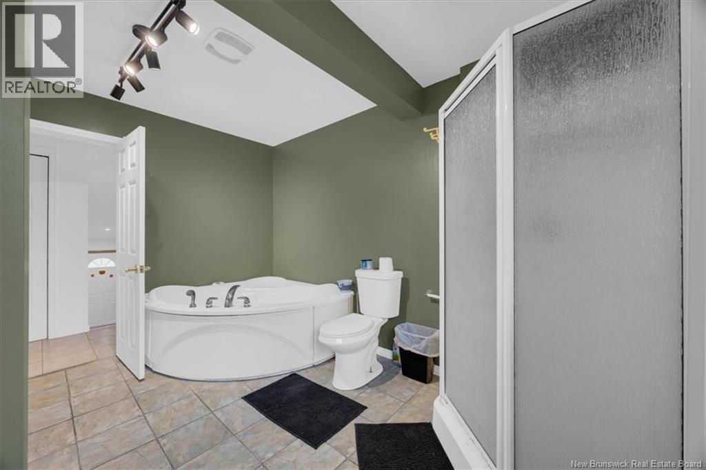 4 Hughes Crescent - 13
