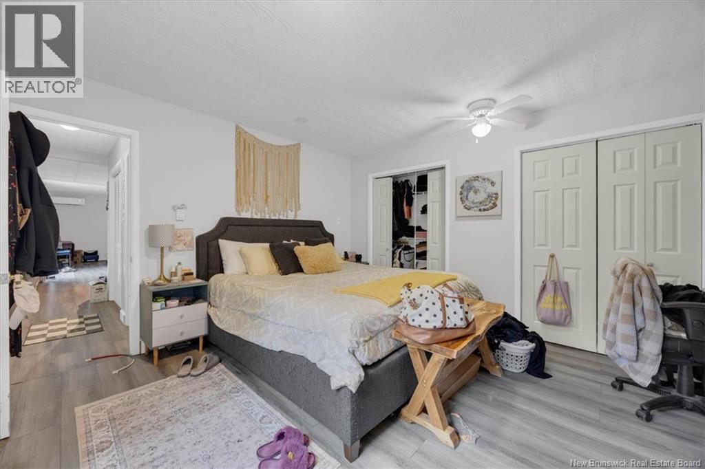 4 Hughes Crescent - 25